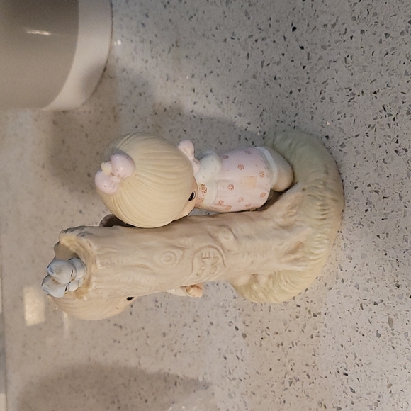 Precious Moments - Picture 4 of 8